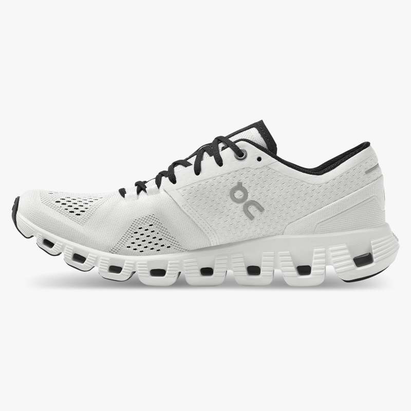 Women's On Cloud X-White | Black - Click Image to Close
