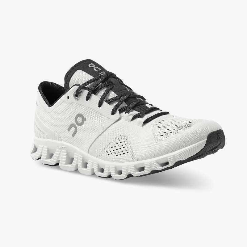 Women's On Cloud X-White | Black - Click Image to Close